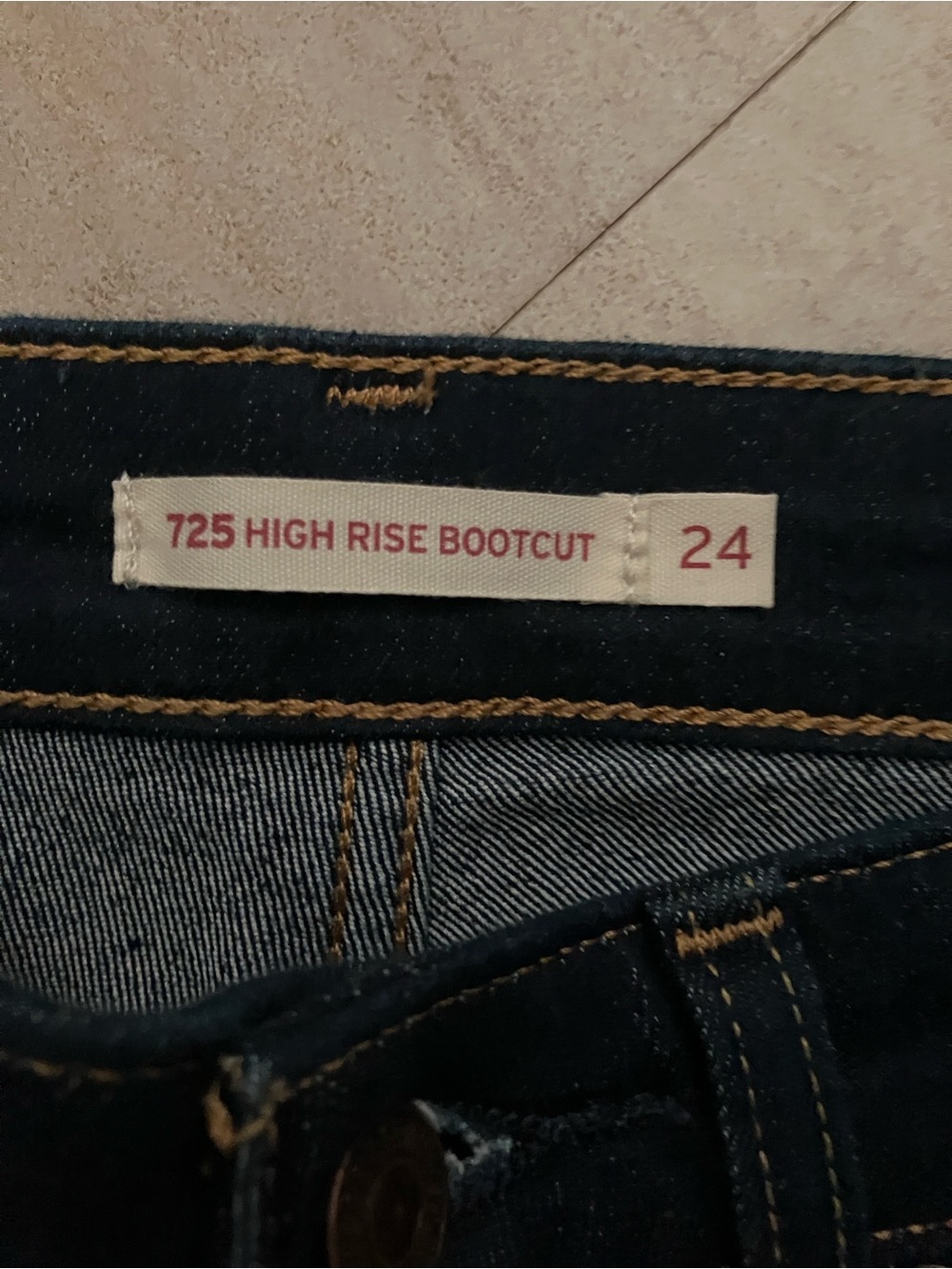 Levi's 725 High Rise Bootcut - Picture 6 of 7